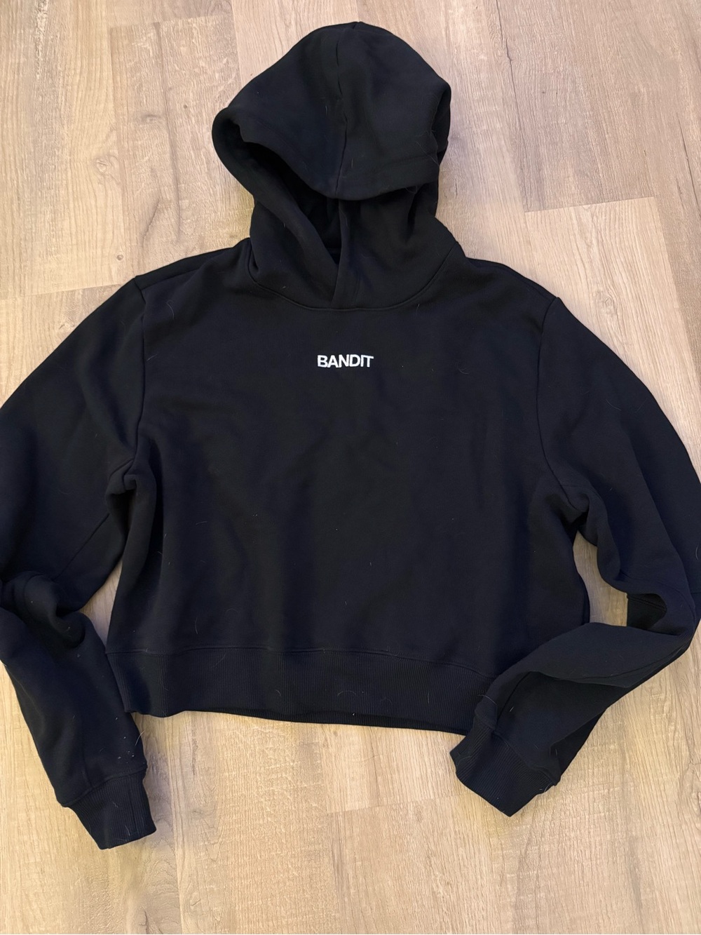 Bandit running cropped hoodie